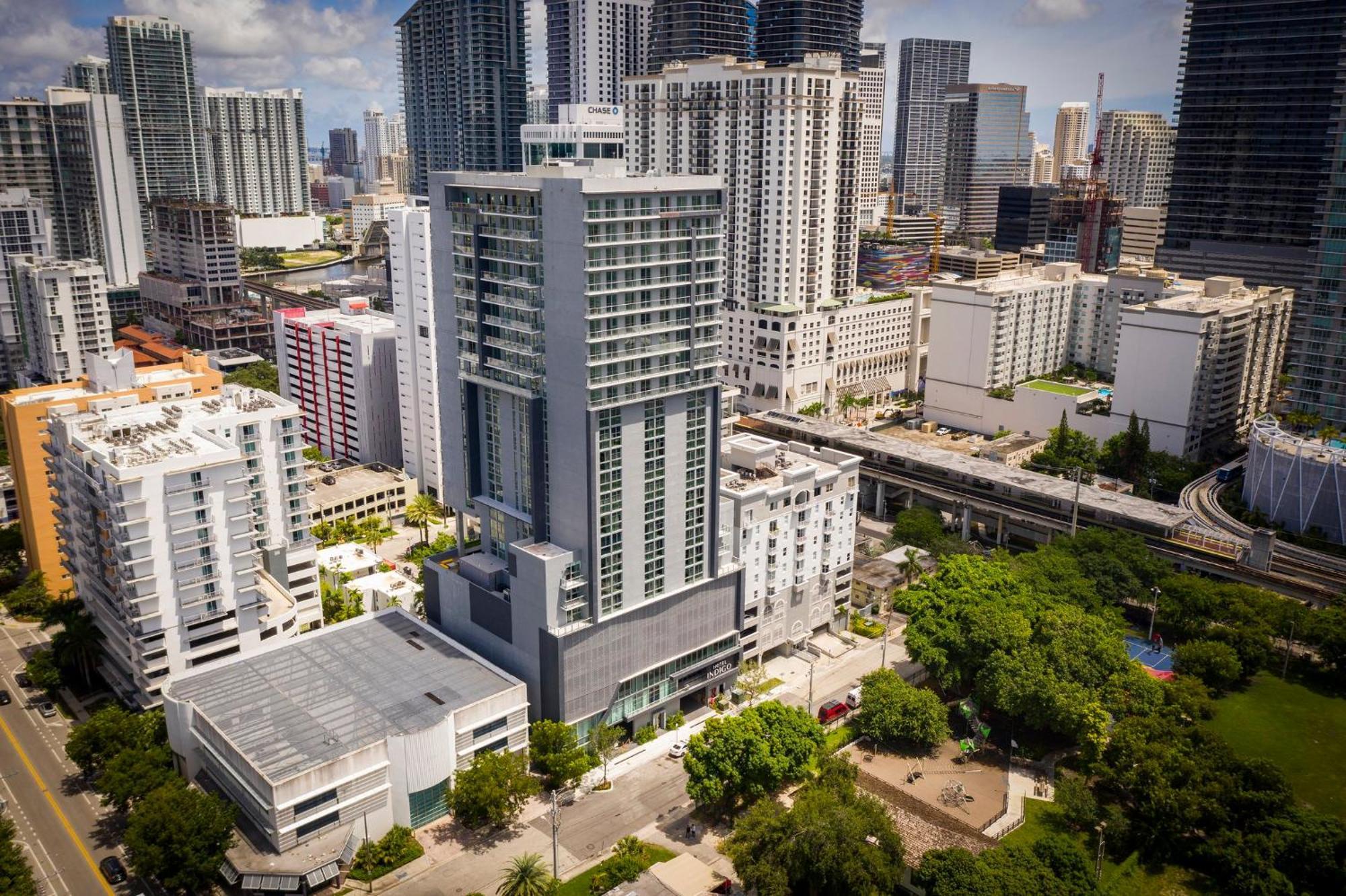 Atwell Suites Miami Brickell By Ihg Exterior photo