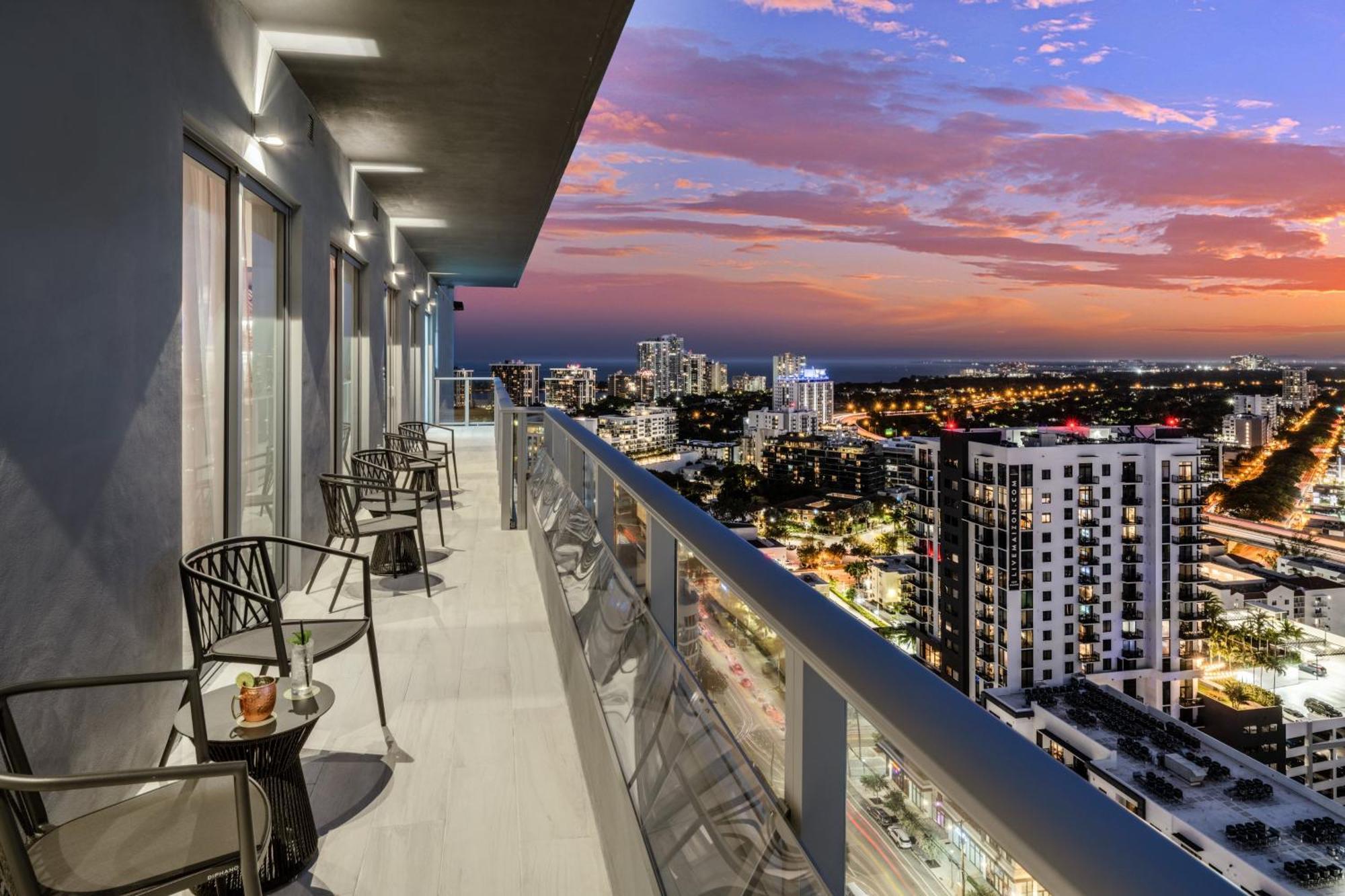 Atwell Suites Miami Brickell By Ihg Exterior photo